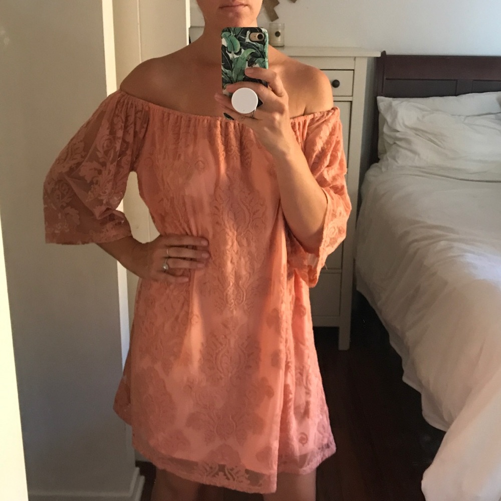 Honey Punch Off the shoulder lace dress