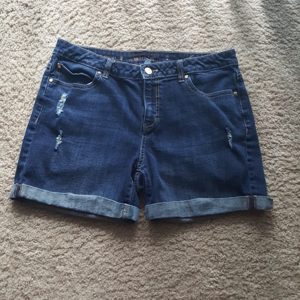Jennifer Lopez boyfriend short.