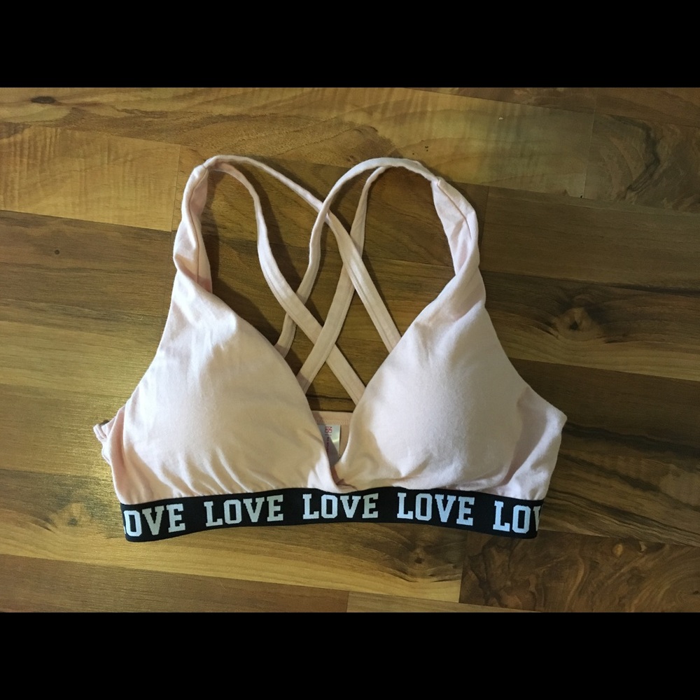 Never worn no boundaries Sports Bra