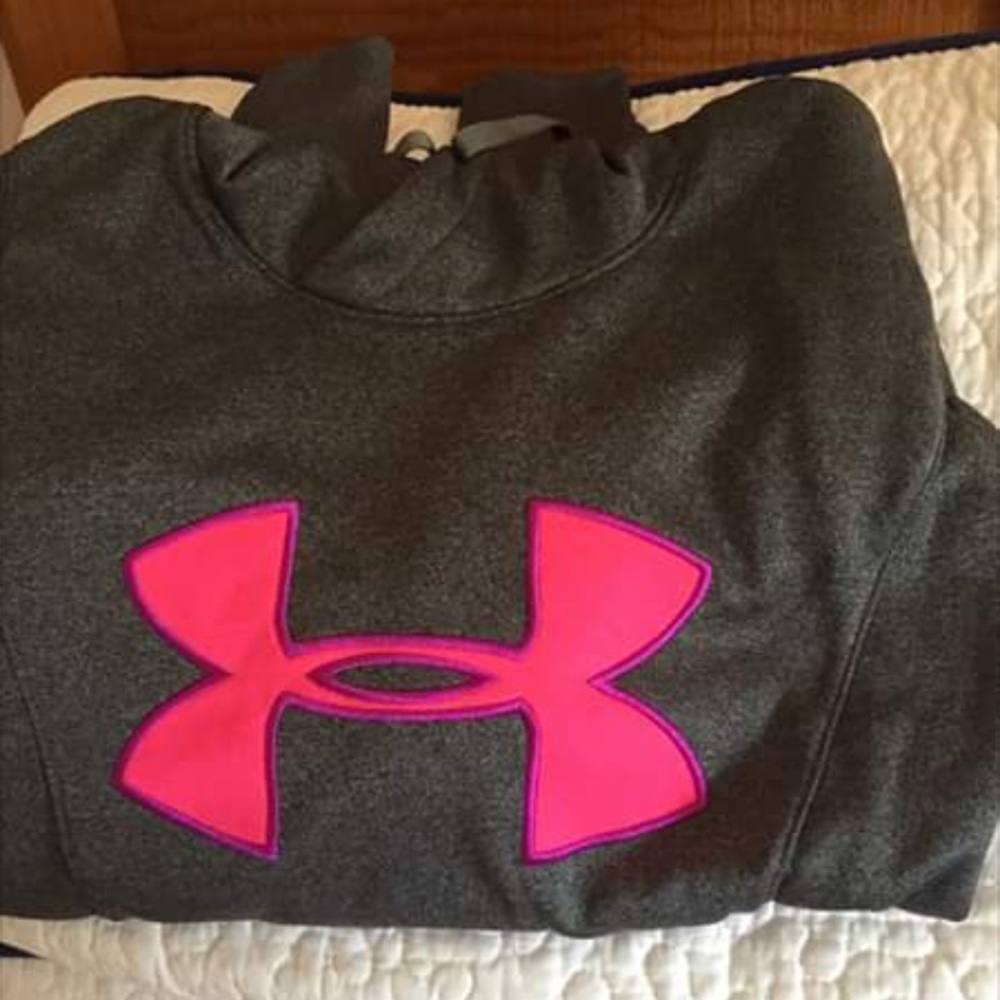 🚨SALE- send an offer!! Under Armour hoodie