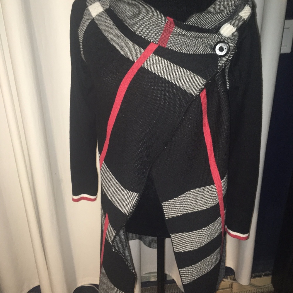 Geometric print super cozy sweater.