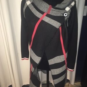 Geometric print super cozy sweater.