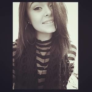 Meet your Posher, Crystal