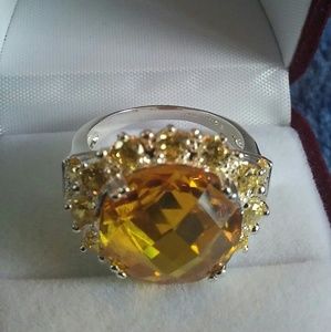 Beautiful 10 Carat Silver Citrine Ring!!!
