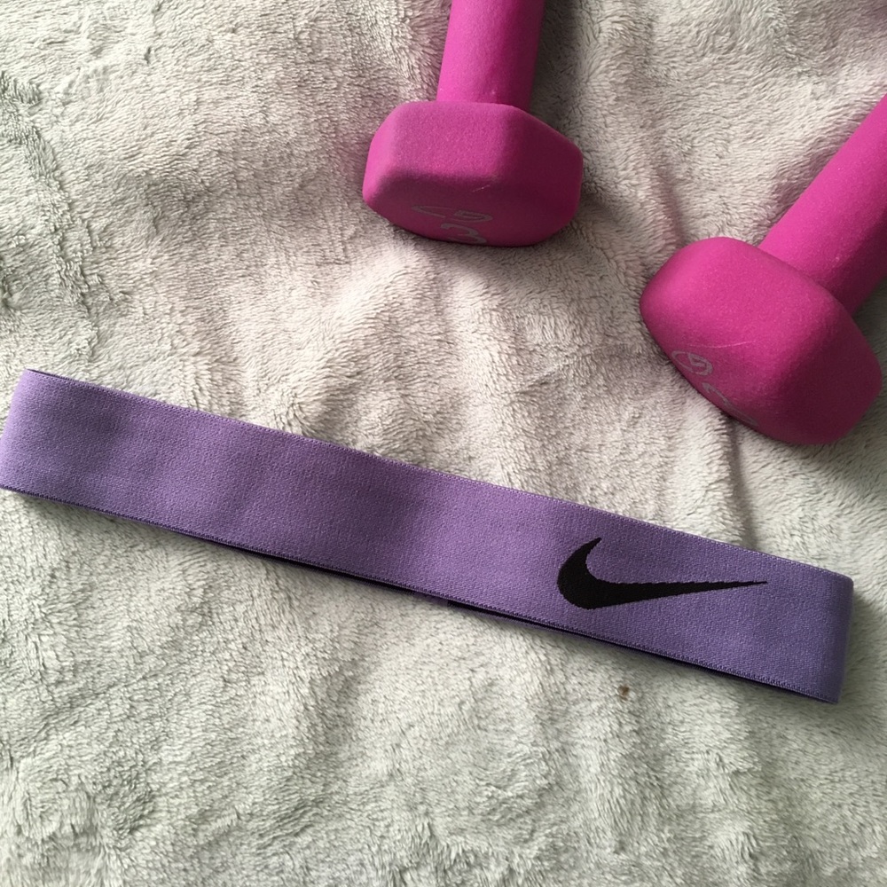 Nike stretch headband