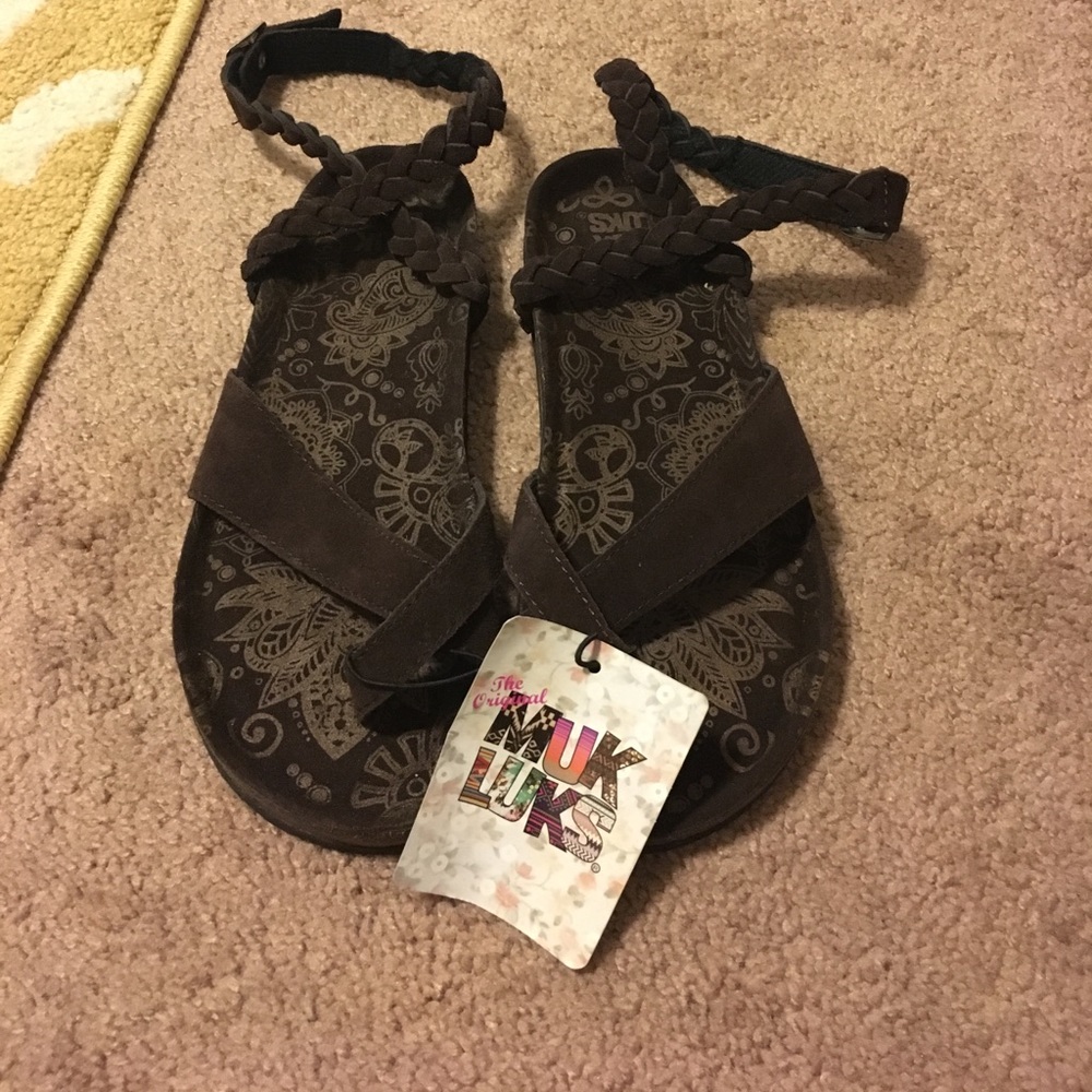 Dark brown MUK LUKS sandals size 8 women