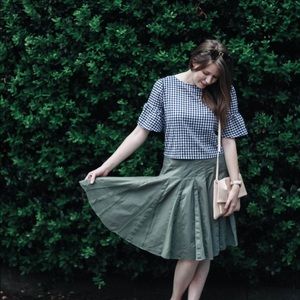 Green Anthropologie Midi Skirt Size 2