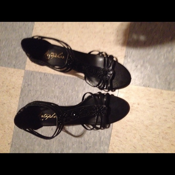 High heel for $15 - Picture 4 of 4