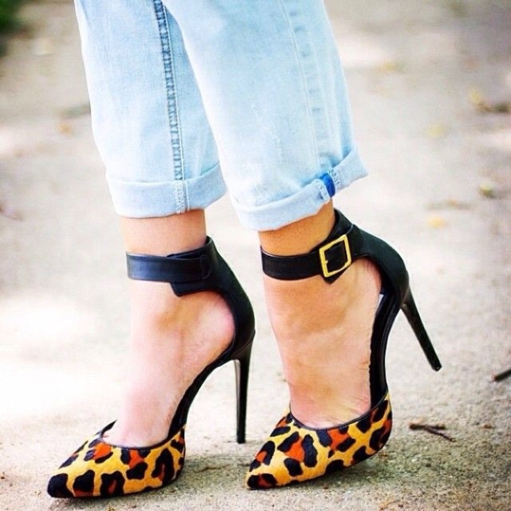 Steve Madden Flashback Pointy Toe Pump