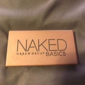 Urban Decay NAKED basics eye shadow palette