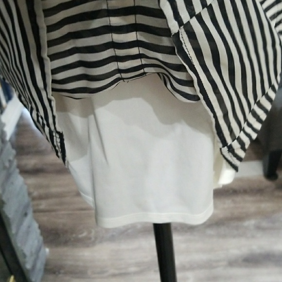 🦃 DONATED Beautiful striped cami with ruffles - Picture 5 of 6