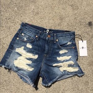 7 for all mankind heavy destress trend short