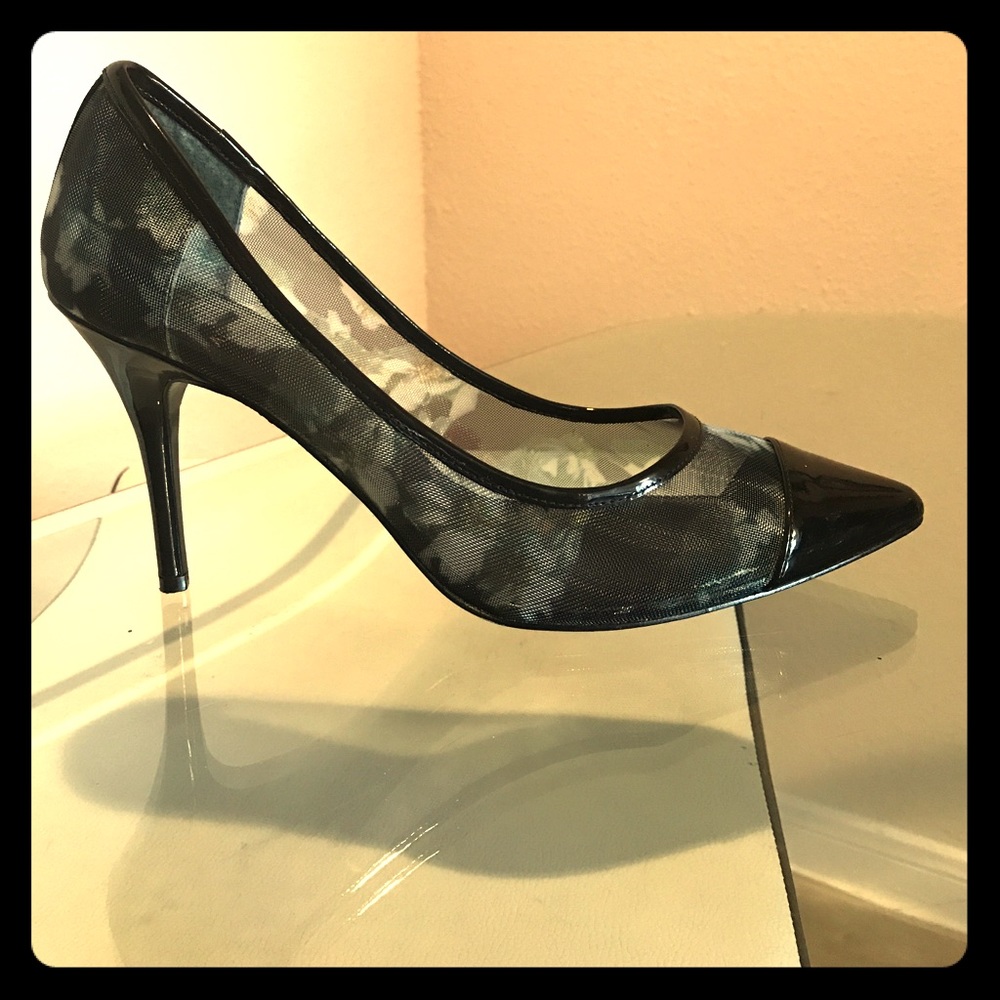 Adrianna Papell mesh flowers pump (make an offer)