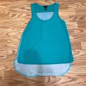 RUE 21 shirt size M