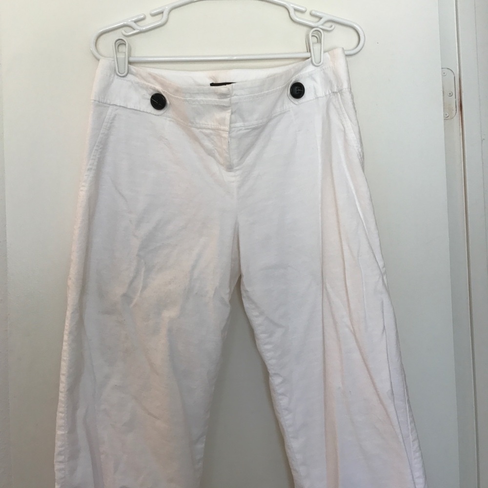 White crop pants