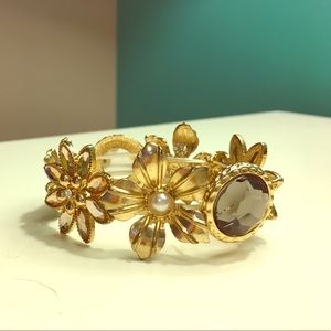 Gold flower bracelet