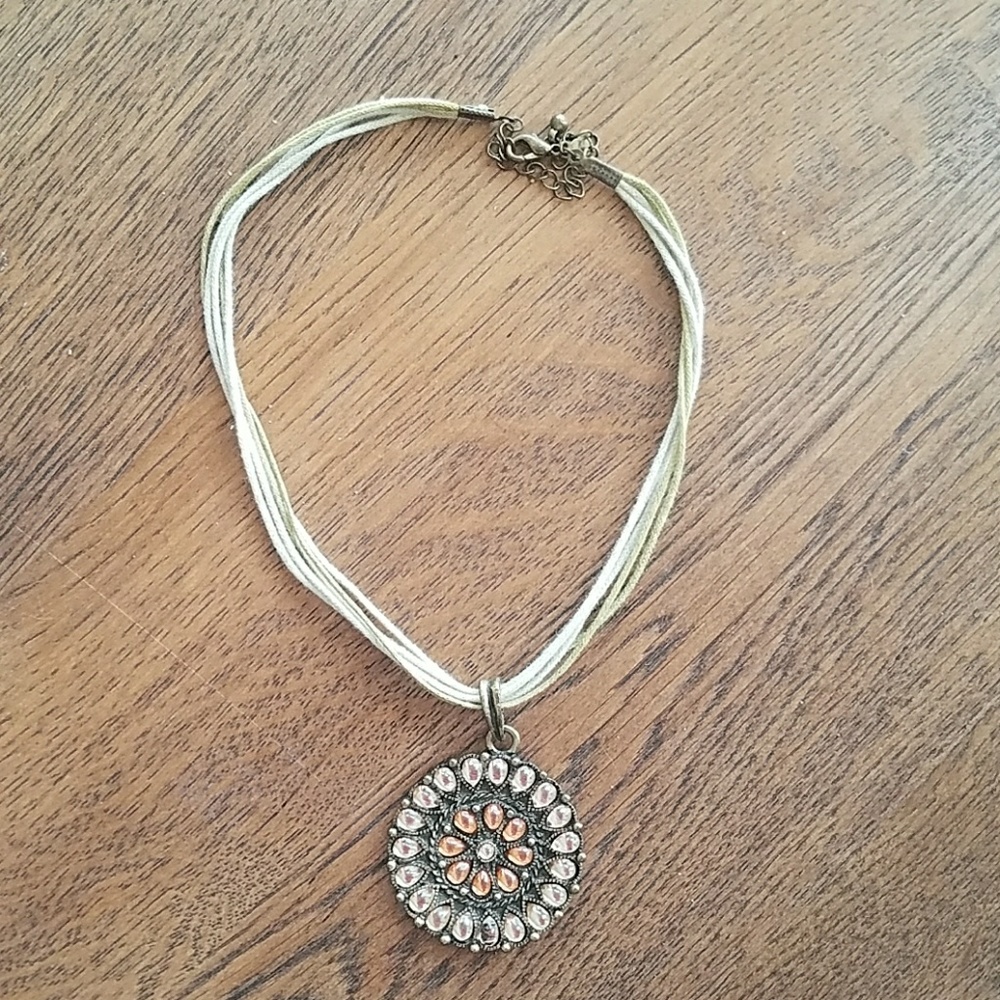 Choker necklace in great condition