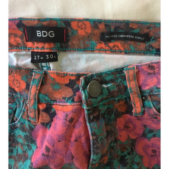 Mid Rise Cigarette Jeans - Picture 3 of 3