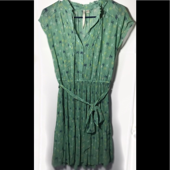 Lauren Conrad size 2 sheer Mint mini pleated dress - Picture 2 of 7