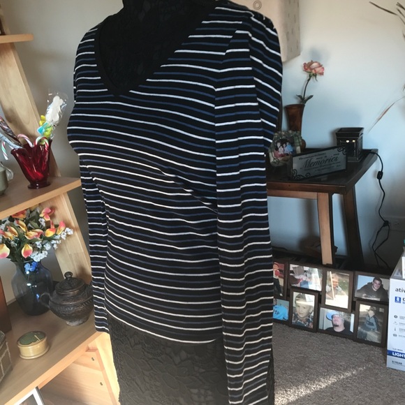 VICTORIAS SECRET VNECK LONG SLEEVE STRIPE KNIT TOP - Picture 3 of 4