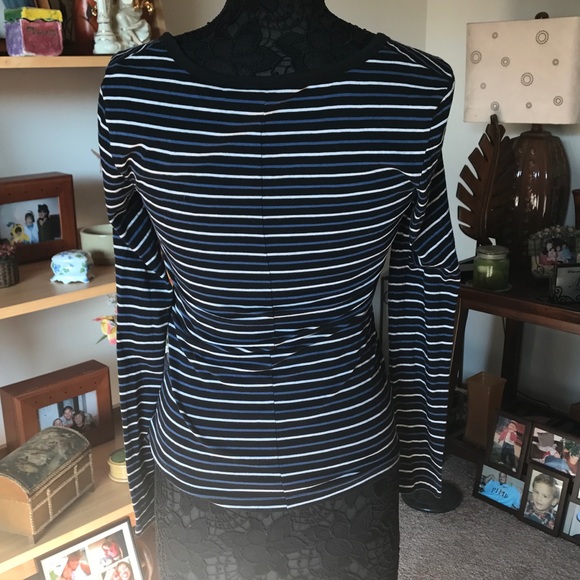 VICTORIAS SECRET VNECK LONG SLEEVE STRIPE KNIT TOP - Picture 4 of 4