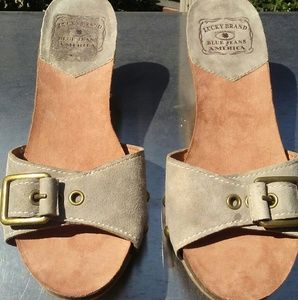 Lucky Brand New SLIDES/clogs SIZE 7.5.  NEVER WORN