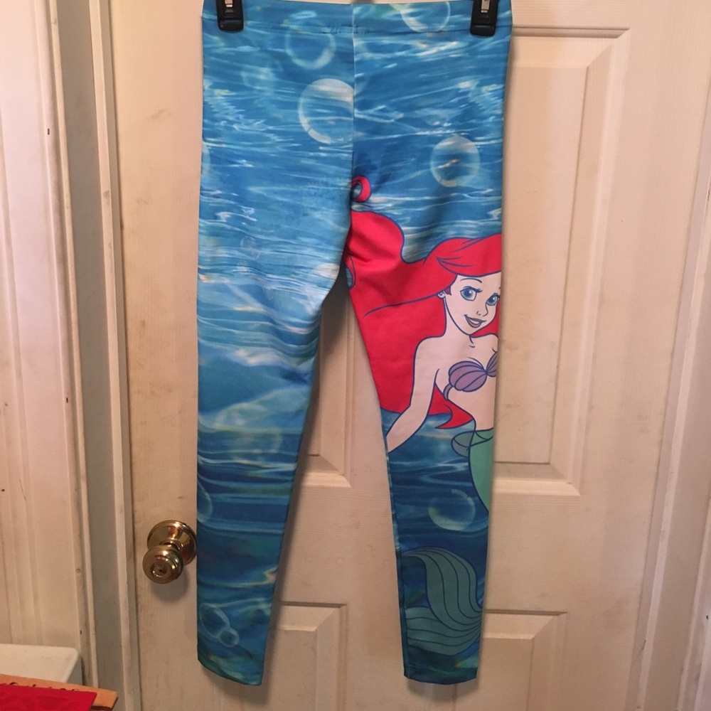 NWOT Disney Ariel Size Small Leggings