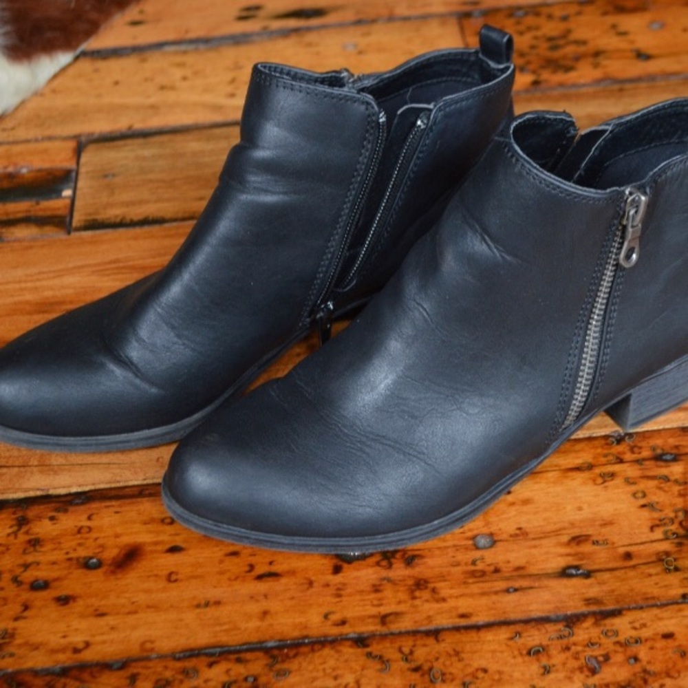 Black "indigo rd" booties!