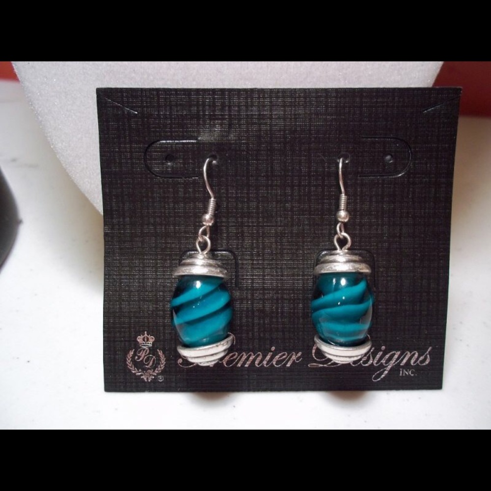 SWEET WATERS Retired Premier Designs Earrings