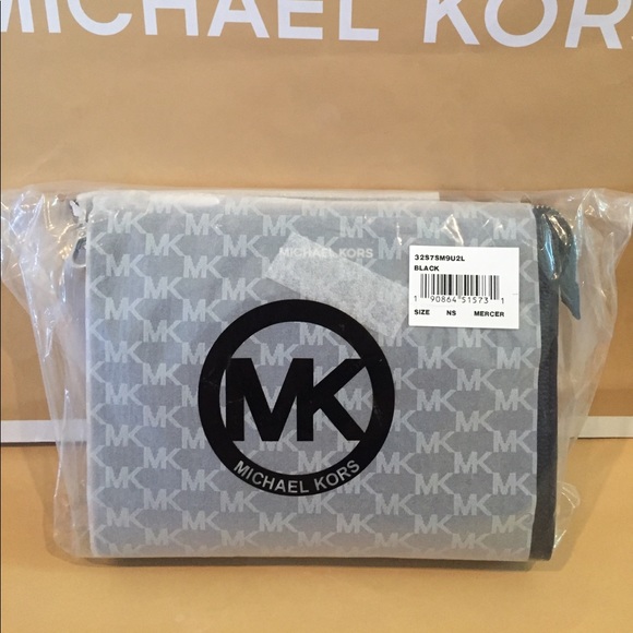 🌹🌟Michael Kors Mercer MD Box Travel Pouch Black - Picture 7 of 7