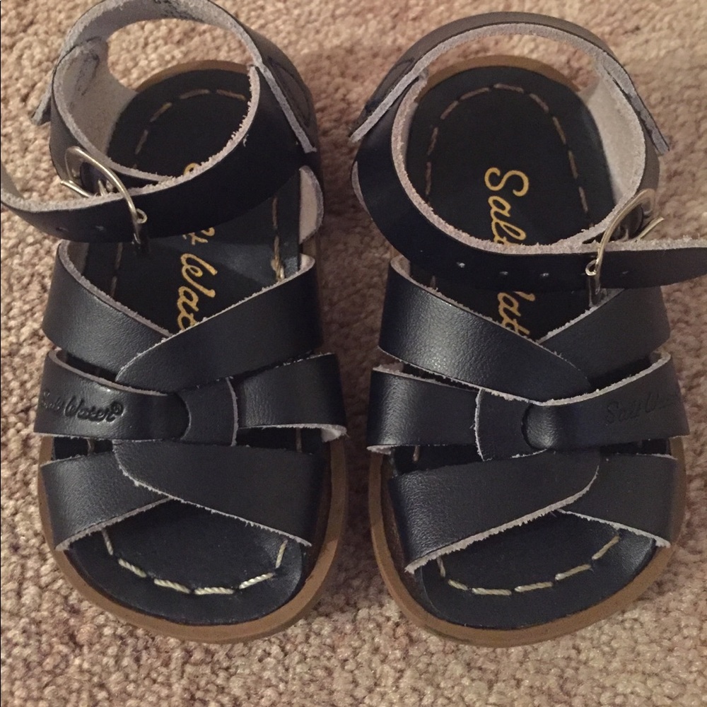 {SALTWATER SANDALS} infant/toddler size 3.