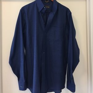 Stunning Blue wrinkle free shirt by arrow company