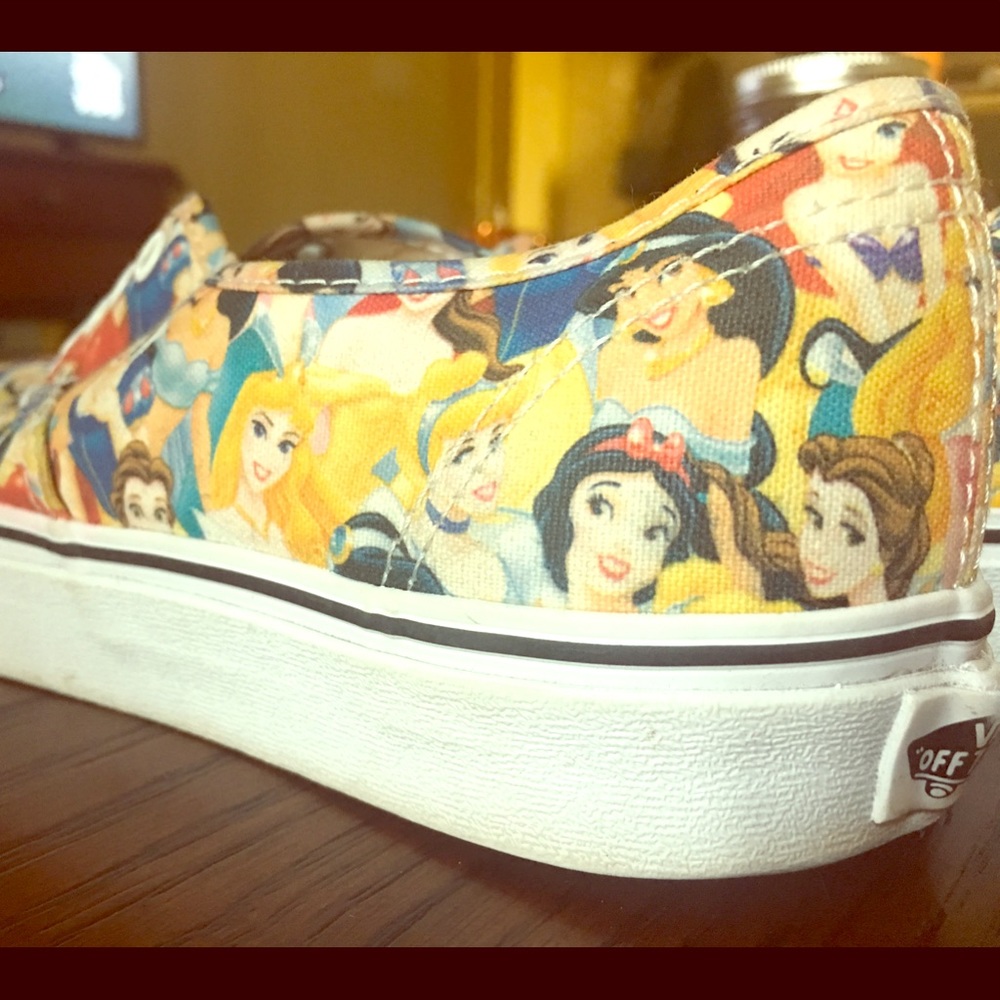 Specialty Vans: DISNEY PRINCESS VANS