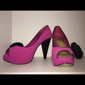 EUC Shoedazzle "Hayes" heels - size 9