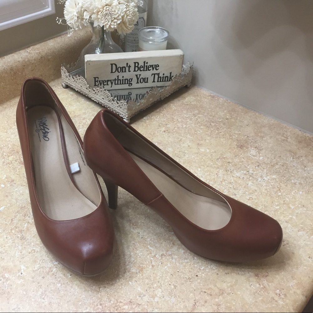 Massimo brown pumps Great condition!