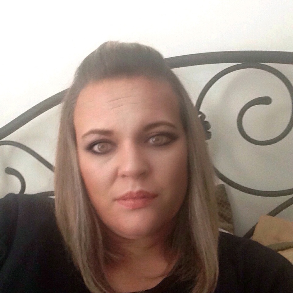 Meet your Posher, Alisa