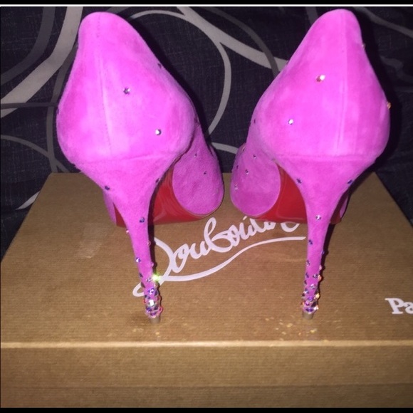 Christian Louboutin Rose Degrastrass Suede Pumps - Picture 2 of 5