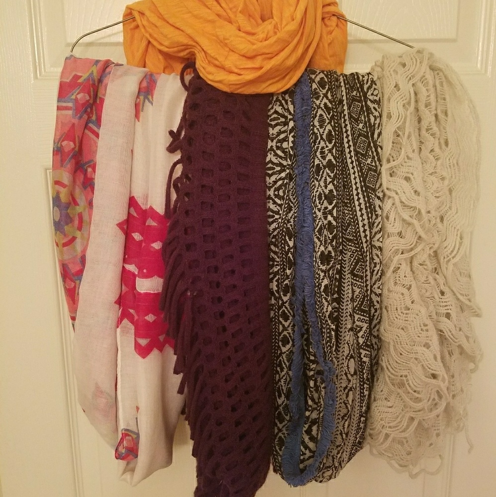Great condition! Infinitiy scarf bundle!