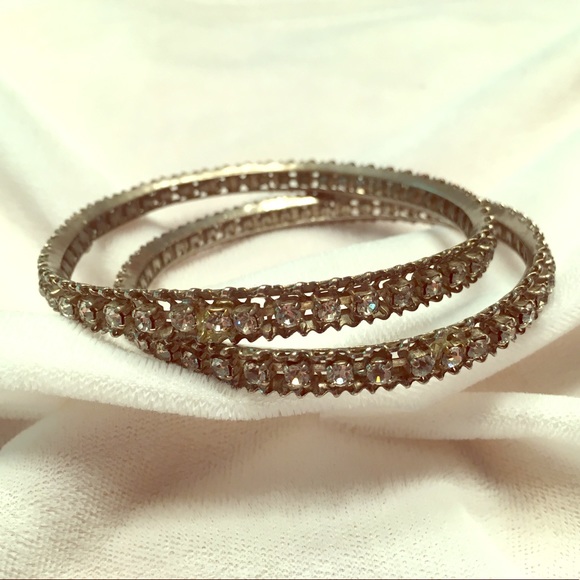 Jewelry - Vintage rhinestone/ metal bangles