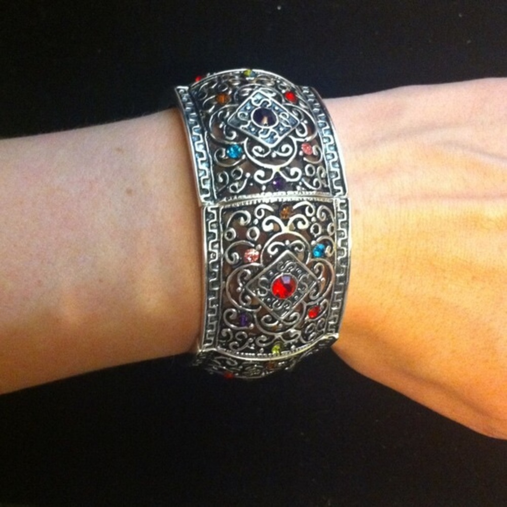 ROYAL DESIGN Retired Premier Designs Bracelet