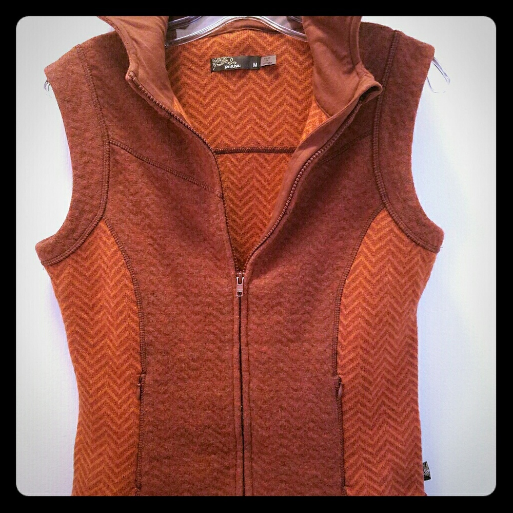 Prana wool vest hooded.  EUC. Size Medium M