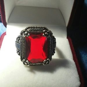 Lovely Silver Edwardian Red Garnet Ring!