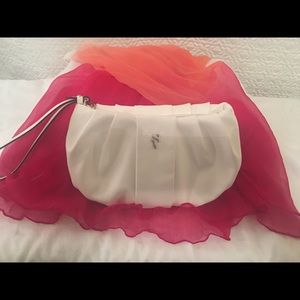 Simply Vera Wang Wristlet