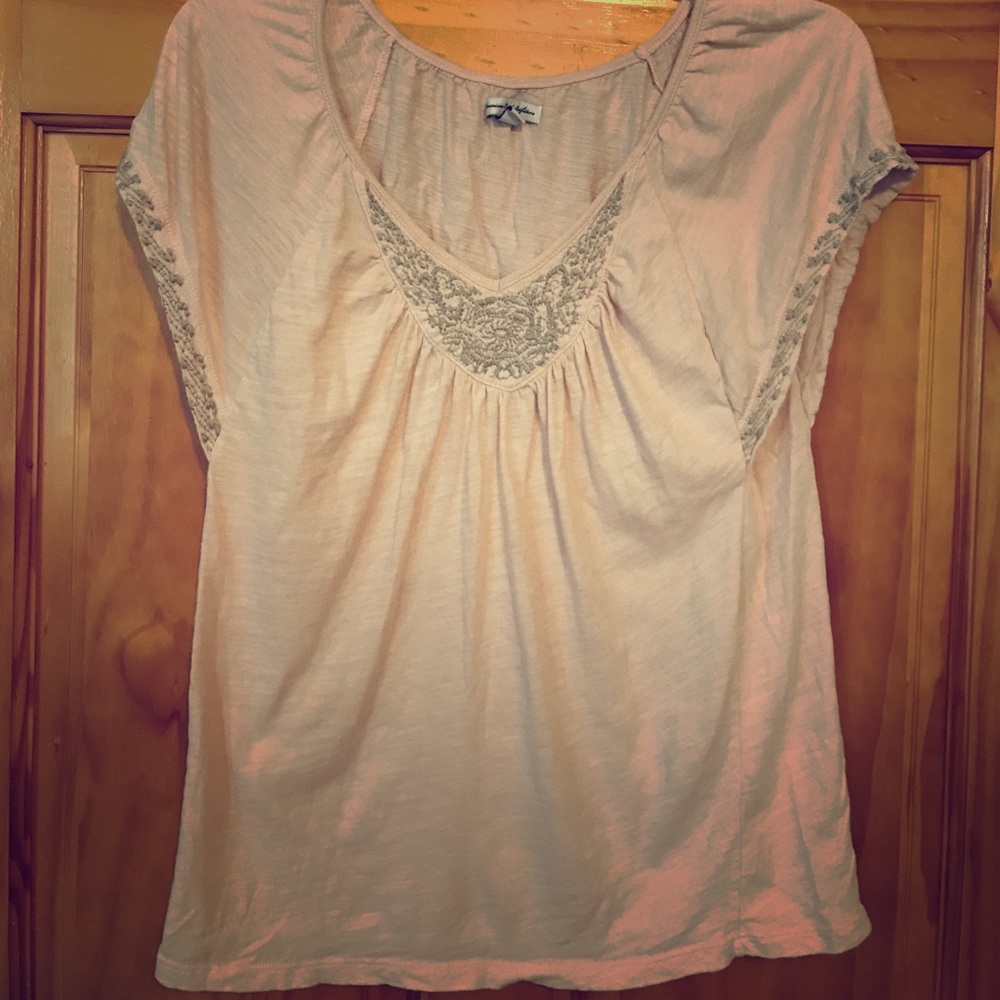 American Eagle pale pink blouse