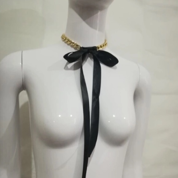 🌟HOST PICK💫Elegant Ribbon Gold Chain Choker - Picture 5 of 7