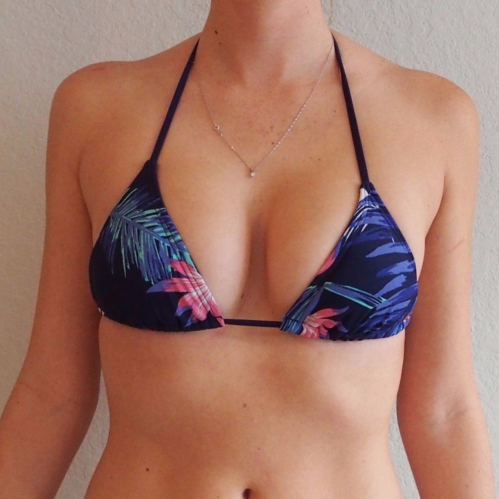 Tropical Getaway Tiki Tri Bikini Top