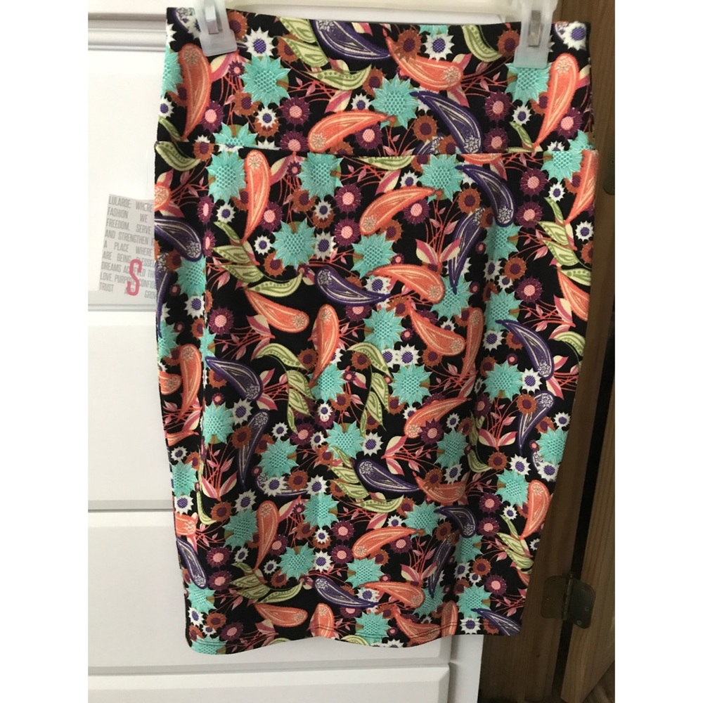 NWT LuLaRoe Cassie Pencil Skirt, Size S (6-8)