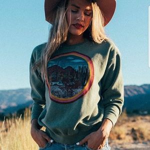 NWOT Life Clothing Co Retro Desert Sweatshirt