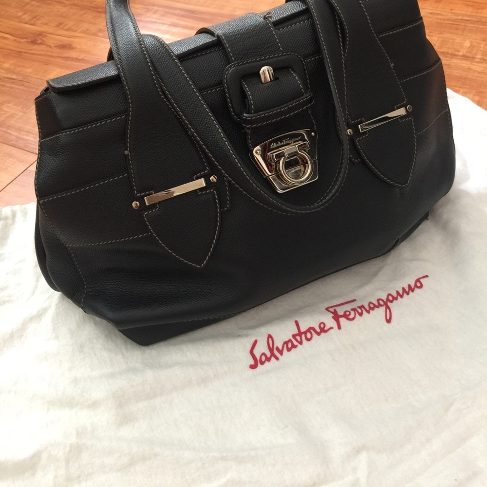 Salvatore Ferragamo Pebbled leather shoulder bag