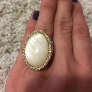 💍👀Faux opal gold ring size 5